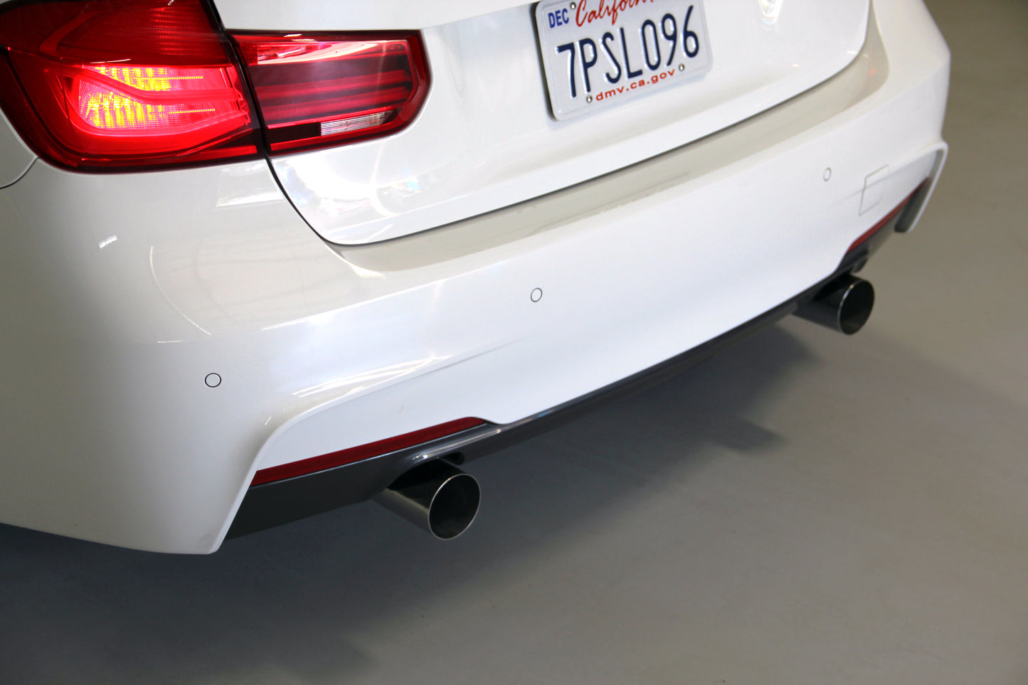 DINAN FREE FLOW AXLE-BACK EXHAUST (2016-2020 BMW 340I/440I)